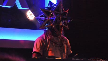 DJs afros au Festival Rio Loco: quand l'électro rencontre les traditions ancestrales
