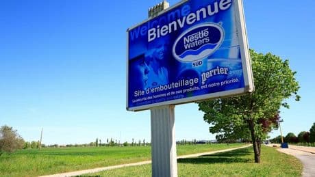 Nahrungsmittel: Durchsuchung bei Nestlé – unreines Mineralwasser?