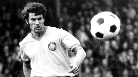 Fußball-Legende wird 80 - Ex-Nationalspieler Löwe überraschte Schlagerstar