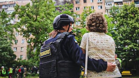 Guerre en Ukraine, jour 1200 : cinq morts dans des frappes russes visant Kherson et Karkhiv