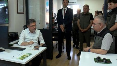 Son dakika... Bakan Yumaklı: Bilecik-Sakarya sınırındaki yangın devam ediyor, ekiplerimiz mücadele halinde