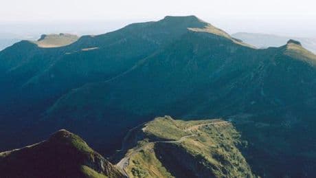 En Auvergne, la force tranquille des volcans assoupis
