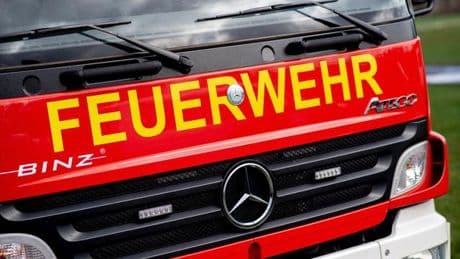 Brände: Feuer in Dresdner Wohnung – Mann über Leiter gerettet