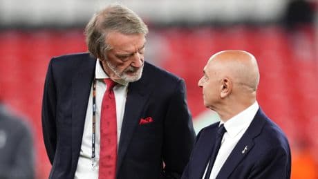 Foot : Tottenham attaque le propriétaire de Manchester United et de Nice en justice