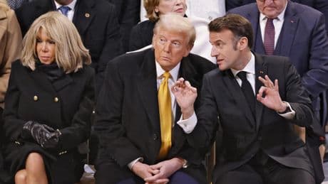 Macron presenta una demanda en EEUU por afirmaciones de que la primera dama francesa nació hombre