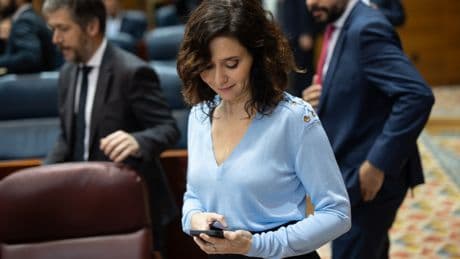 Las claves de la decisión del TC sobre la Ley LGTBI de Ayuso y por qué no es el &quot;varapalo&quot; que vende la izquierda