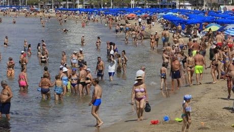 La novedad en las playas de Benidorm que podrán disfrutar los vizcaínos este verano