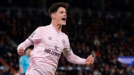 Transfer news live: Arsenal agree to sign Norgaard, Man Utd close to Mbeumo deal, Liverpool latest