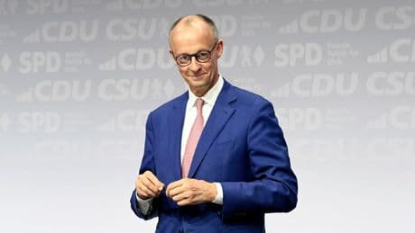 Kanzlerwahl im Bundestag - Nervenkitzel wegen Mini-Mehrheit für Merz