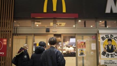 Des cartes Pokémon dans les menus Happy Meal : la campagne de McDonald’s au Japon tourne au fiasco