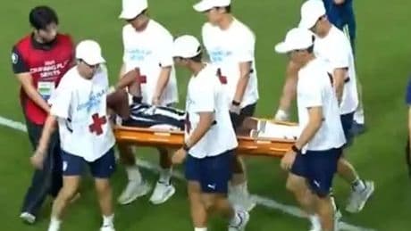 Newcastle star Joe Willock stretchered off with horror injury in pre-season friendly