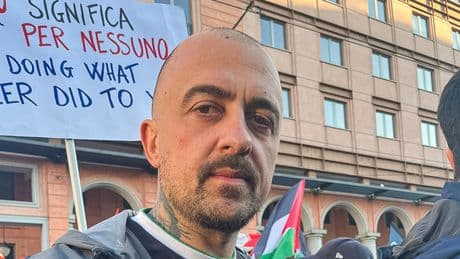 Chef Rubio e i post contro Israele: blitz della Digos in casa a Roma, sequestrati cellulari e bloccati i profili social