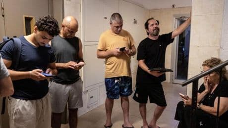 „Wir hatten keine andere Wahl“ – Als Tel Aviv erwacht, zieht ein neuer Krieg auf