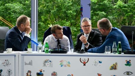 Macron: Europa erwägt neue Sanktionen gegen Russland in Abstimmung mit USA