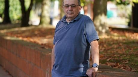 «Si te operan, ¿buscas a un magnífico cirujano o a uno que sepa euskera?»