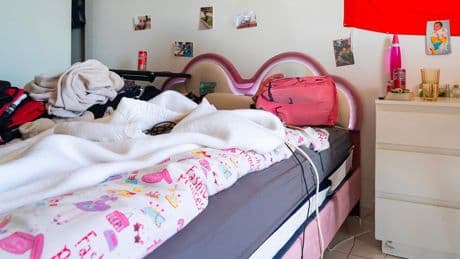 «Parfois, quand on se sent salies, on veut plaire» : les abus sexuels, antichambres de la prostitution chez les jeunes filles placées