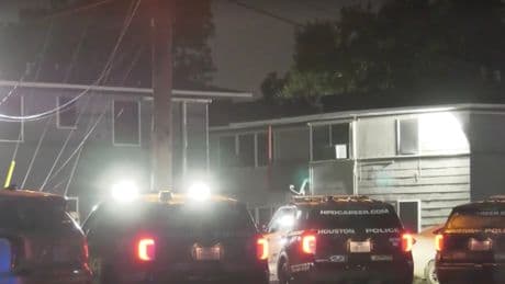 Houston man arrested after fatally shooting his girlfriend in her apartment and sending photos to her family, cops say