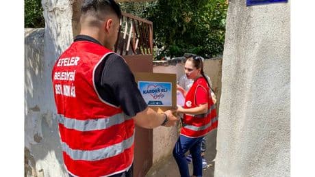 O ilçemizde sosyal yardım ağı büyüyor: Binlerce ailenin temel ihtiyacı EFESYA aracılığıyla karşılanıyor