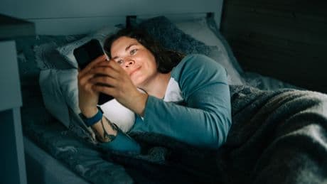 Laut Forschung: So schädlich ist Bildschirmlicht vor dem Schlafengehen wirklich