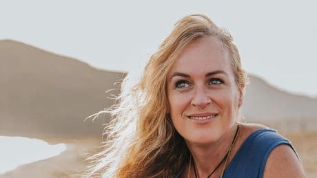 Cristina Lázaro, la psicóloga que estudia experiencias cercanas a la muerte: "El 75% de quienes las viven acaba divorciándose"