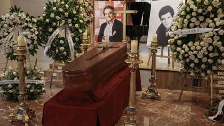 Abre la capilla ardiente en la SGAE de Manuel de la Calva, del Dúo Dinámico