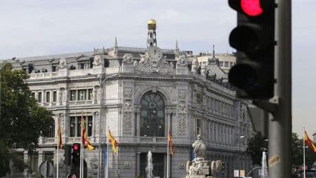La deuda pública toca máximos de 1,69 billones pero modera su peso sobre el PIB al 103,4%