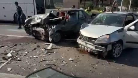 Yalova'da 4 araçlı zincirleme kaza: 5 yaralı