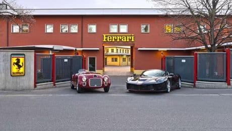 Ferrari, il cancello di Maranello e quell’umanità che non ti aspetti
