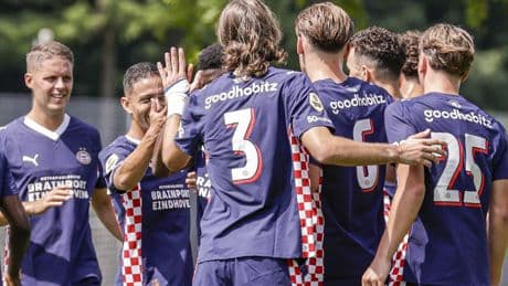 Dest valt uit en Pepi maakt rentree bij oefenduel PSV, waar Tillman afscheid neemt