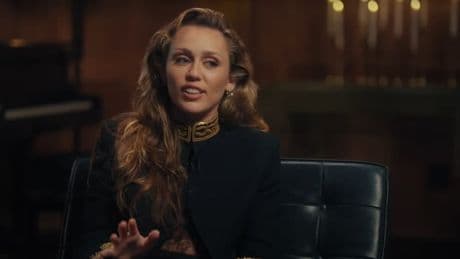 "Un abus des cordes vocales": Miley Cyrus révèle être atteinte d'un œdème de Reinke, le secret de sa voix rauque