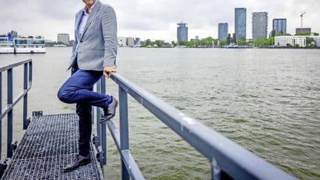 Holland America Line gaat weer varen uit - kritisch - Amsterdam