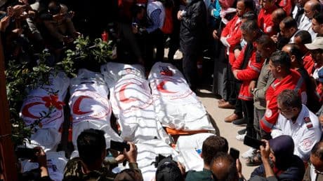 El Ejército israelí admite “fallos profesionales” en el asesinato de 15 sanitarios en Gaza y destituye a un subcomandante