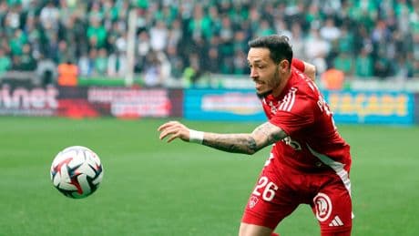 L‘Equipe vermeldet - Turbo-Franzose stürmt zu St. Pauli