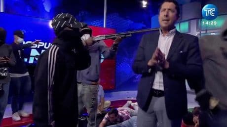 España entrega a Ecuador al cabecilla del asalto en directo de un canal de TV pero exige que se garantice su seguridad