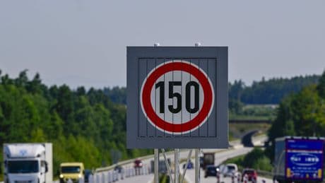 Eerste EU-land verhoogt snelheidslimiet naar 150 kilometer per uur