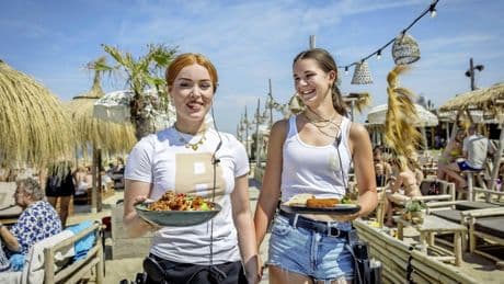 Strandpaviljoens worden permanent en chiquer, maar ook duurder: ’Iedere bezoeker heeft zijn eigen behoefte’