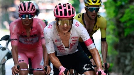 Met de machtsgreep van Simon Yates eindigt de Giro d’Italia in de geest van deze editie: met een daverende verrassing