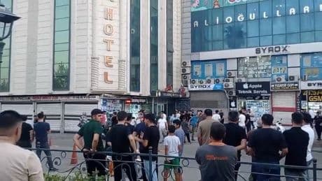 'Alacak-verecek' tartışmasında oteli kurşun yağmuruna tuttular