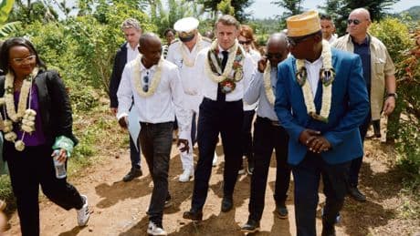 À Mayotte, Emmanuel Macron dégaine un nouveau lot de promesses qui passent à côté de l’urgence sociale