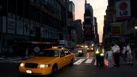 Los otros apagones: la noche en la que los neoyorquinos durmieron bajo las estrellas (y pudieron verlas)