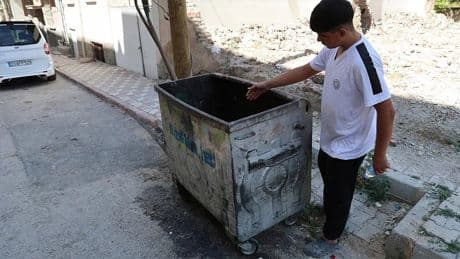 Elazığ'da çöp konteynerinde yeni doğmuş bebek bulundu