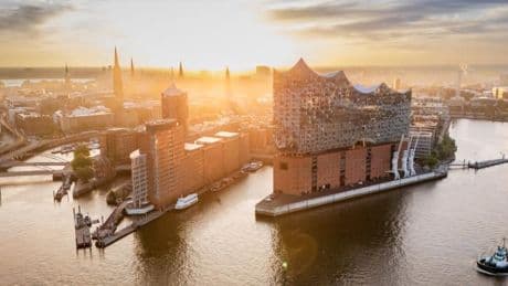 Worum Helmut Schmidt Hamburg einst bat – und was seine Stadt heute daraus macht