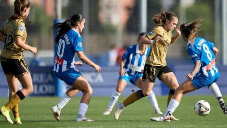 A la Real al fin le salen las cosas y gana 12 partidos después con genialidades de Amaiur y Cecilia (0-3)