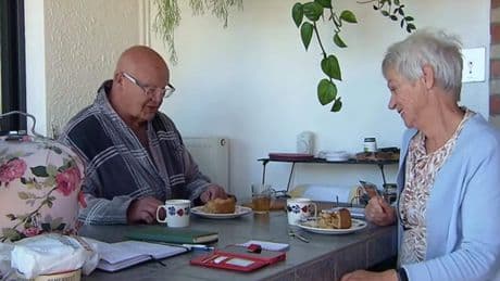De T kijkt tv over B&B vol liefde: ’Magda, dit kan je echt niet zeggen!’