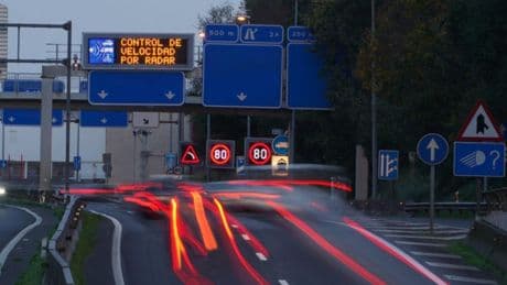 ¿Viajas en coche este verano? Mira si tienes multas y págalas online de forma segura