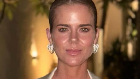 La foto de la polémica de Amelia Bono... ¿Es o no un preservativo?