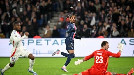 OL rétrogradé : l’aide inattendue du PSG à Lyon concernant le transfert de Barcola