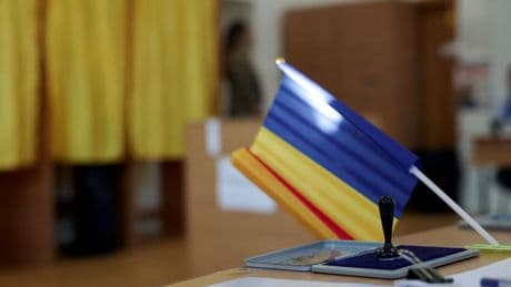 İlk seçim iptal edilmişti: Romanya, cumhurbaşkanını seçmek için sandık başında