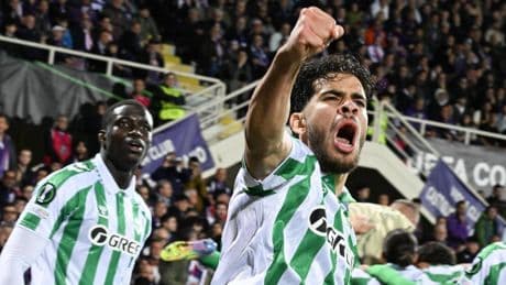 El Betis va a la final de Breslavia tras un partido épico en Florencia