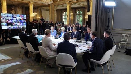 Macron asegura que Europa dará “garantías de seguridad sólidas” a Ucrania si hay un acuerdo de paz